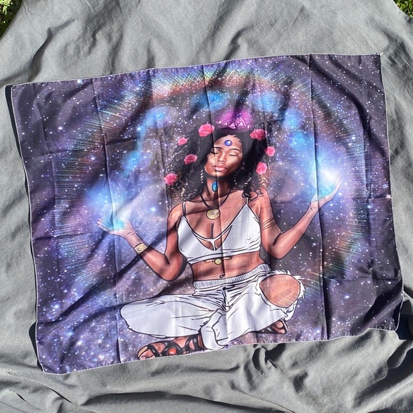 NWT Woman Meditating in Beautiful Aura Tapestry - Picture 2 of 2